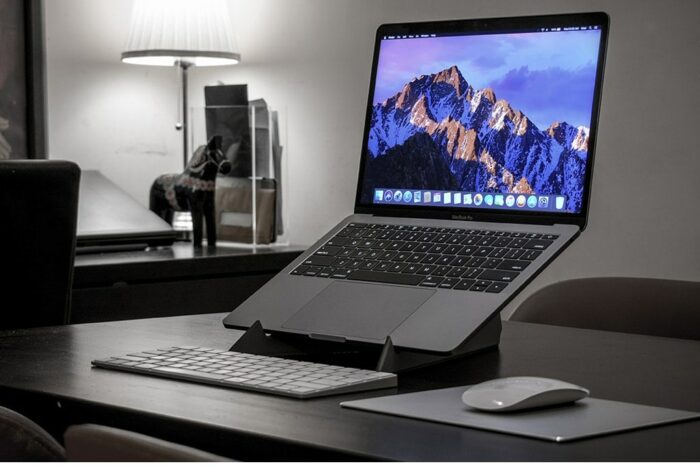 Klappbarer Laptopständer