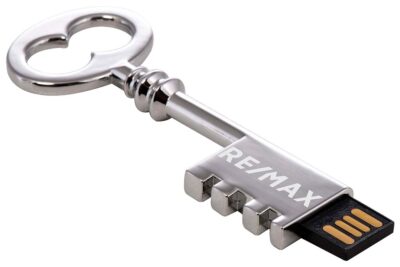 Authentischer USB-Stick in Schlüsselform