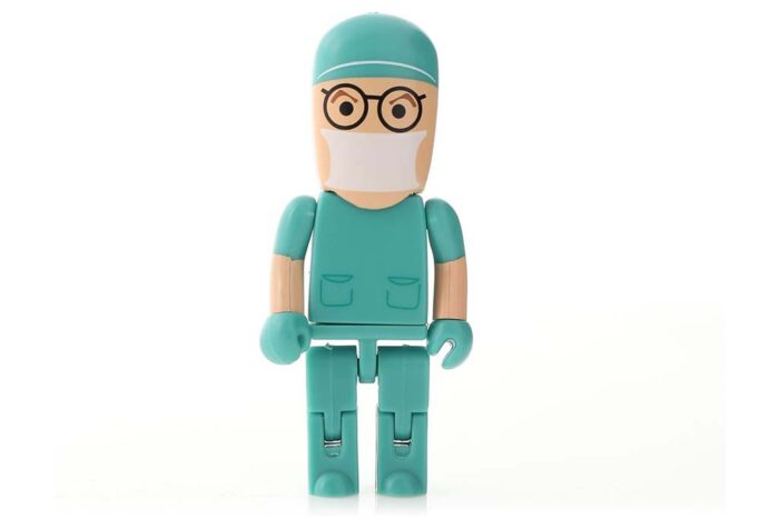 USB-Stick in Arzt-Form