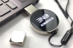 Metall-USB-Stick mit LED-Beleuchtung in rundem Design.