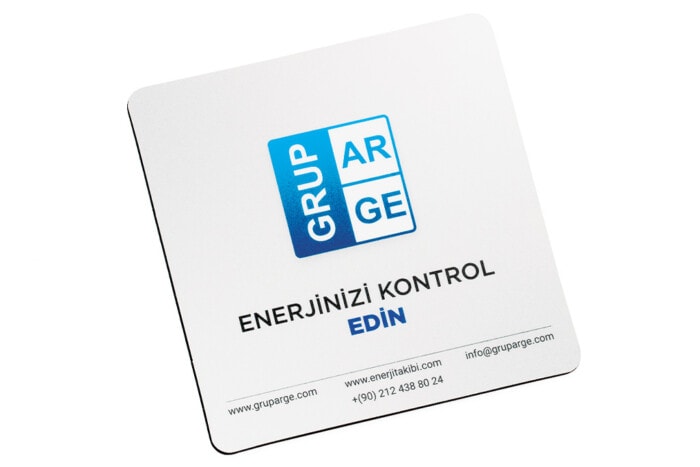 personalisierter untersetzer mit logo