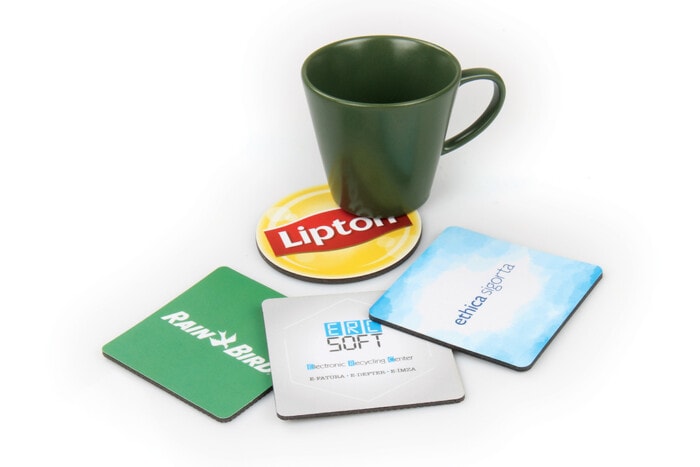 personalisierter untersetzer mit logo