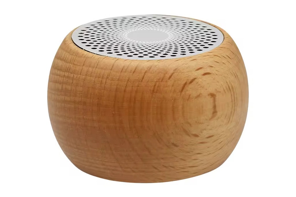 Bluetooth Lautsprecher aus Holz