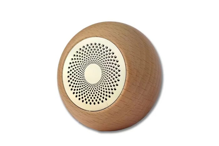 Bluetooth Lautsprecher aus Holz