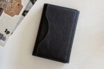 MagSafe Leder Wallet mit Stand