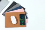 Mauspad mit 15W Qi Ladefunktion und Handyhalterung
