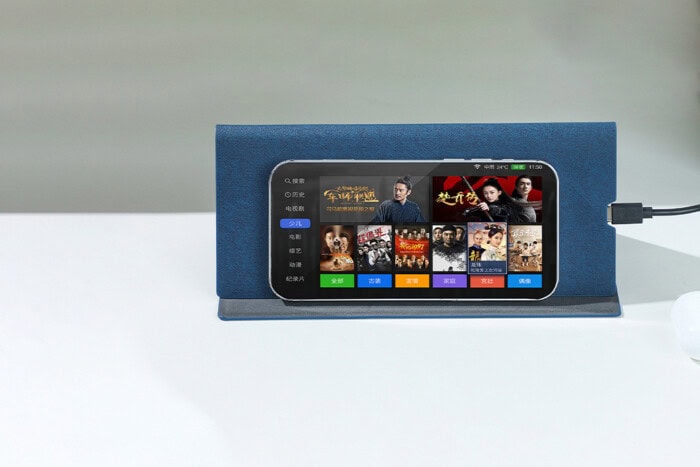 Mauspad mit 15W Qi Ladefunktion und Handyhalterung