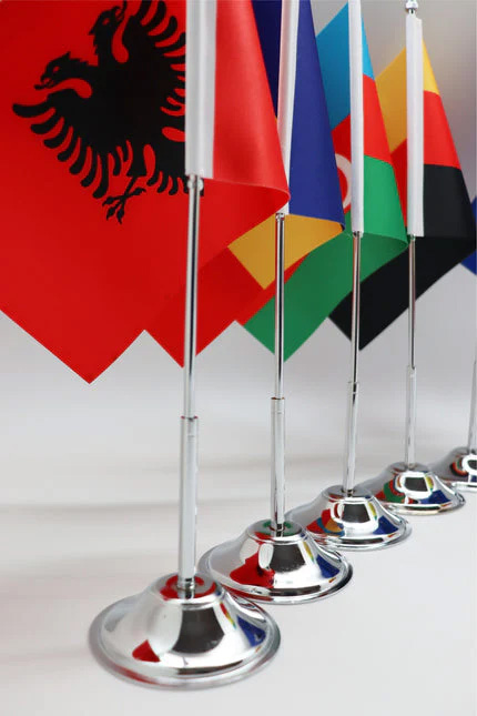 Rostfreie Chromständer in eleganten Ausführungen